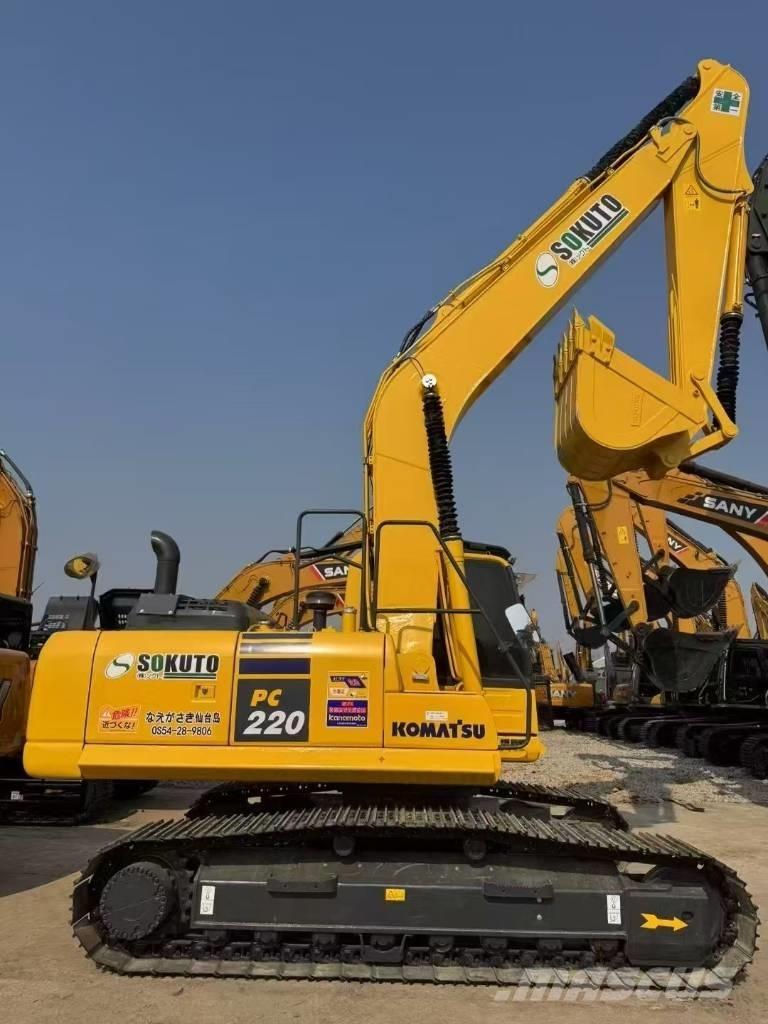 Komatsu 220-8 Bandgrävare