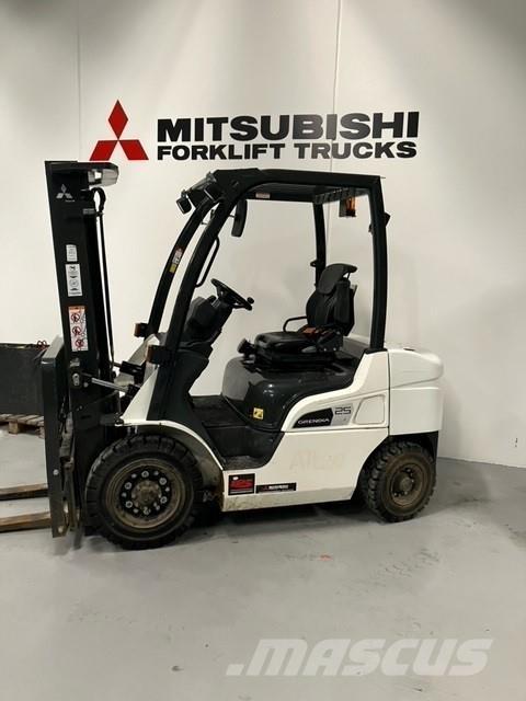 Mitsubishi FD25N3 Dieselmotviktstruckar