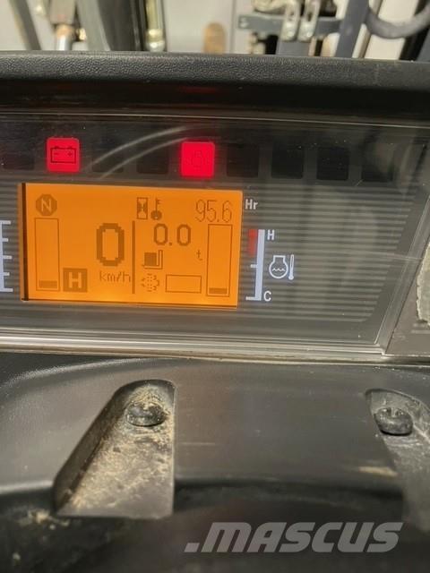 Mitsubishi FD25N3 Dieselmotviktstruckar