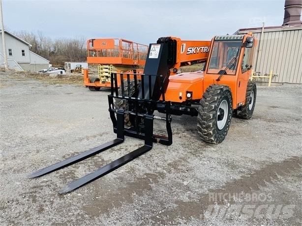 SkyTrak 8042 Teleskoplastare