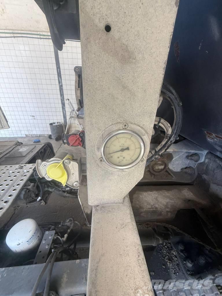 Fruehauf FST4FC, Tipptrailer