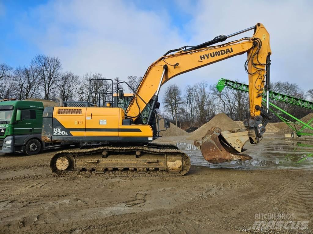 Hyundai HX 220 L Bandgrävare