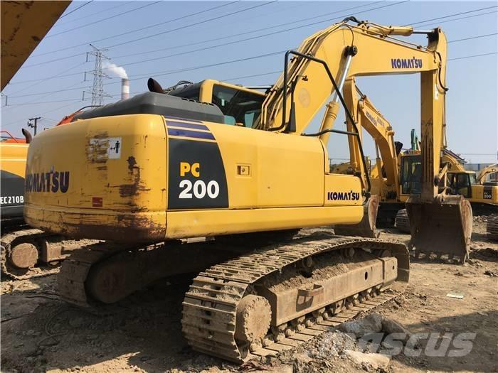 Komatsu PC 200-8 Bandgrävare