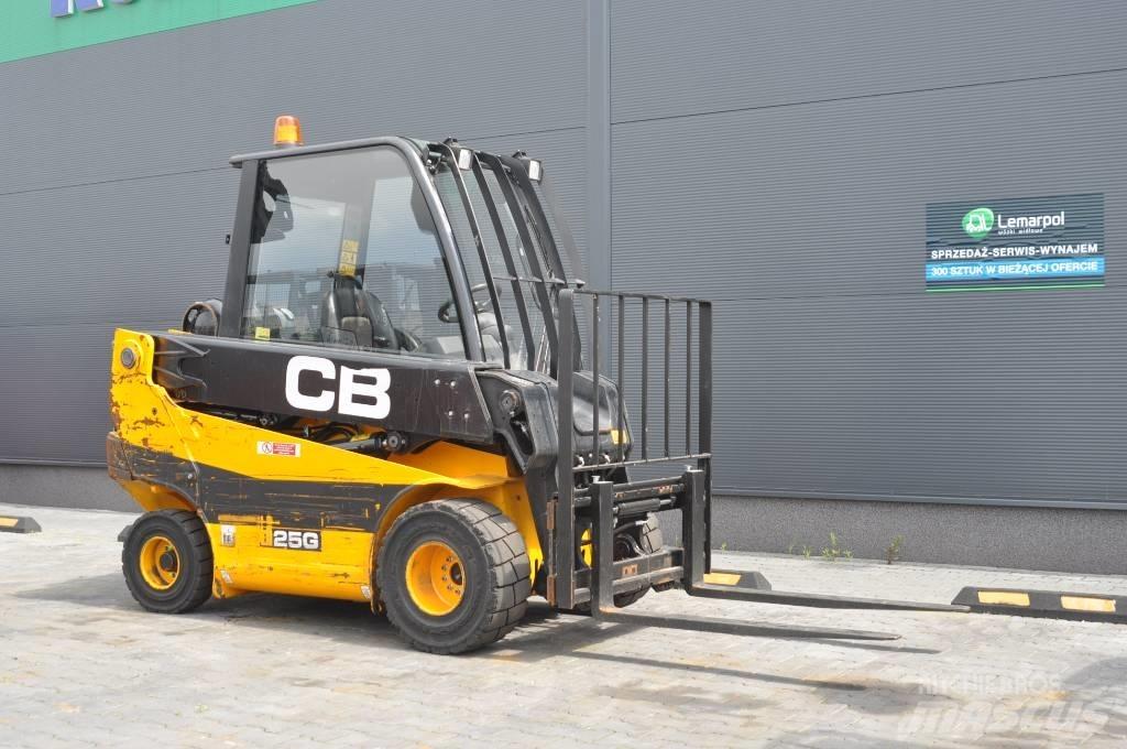JCB TLT 25 G Gasolmotviktstruckar