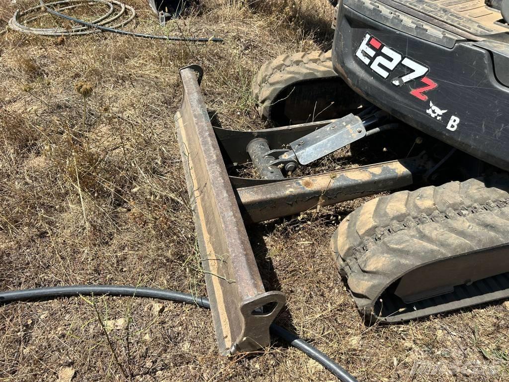  BOBACT E27 Minigrävare < 7t