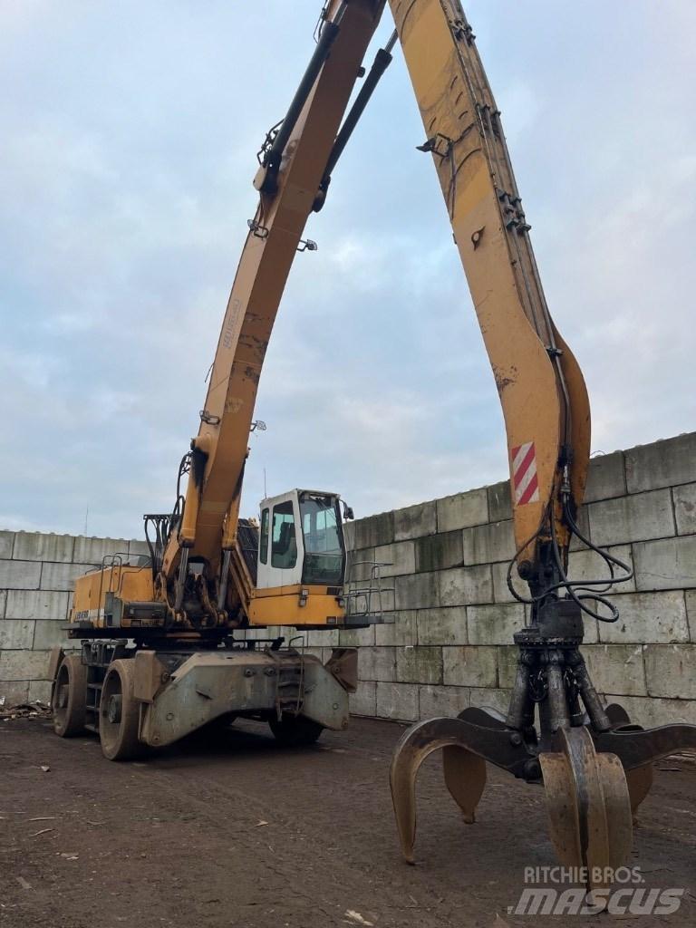 Liebherr A 954 B HD Avfalls / industri hantering