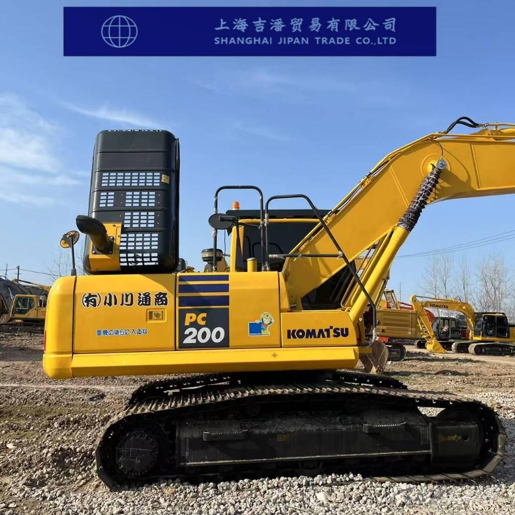 Komatsu PC 200-8 Bandgrävare