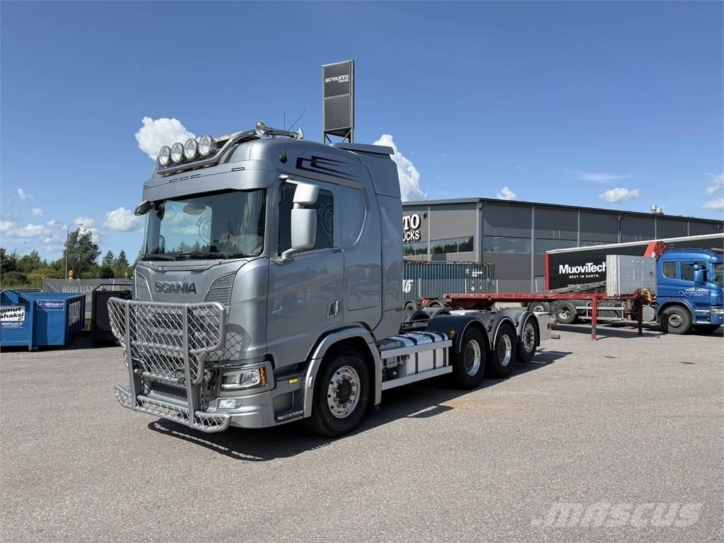 Scania R650 8x4 Chassier