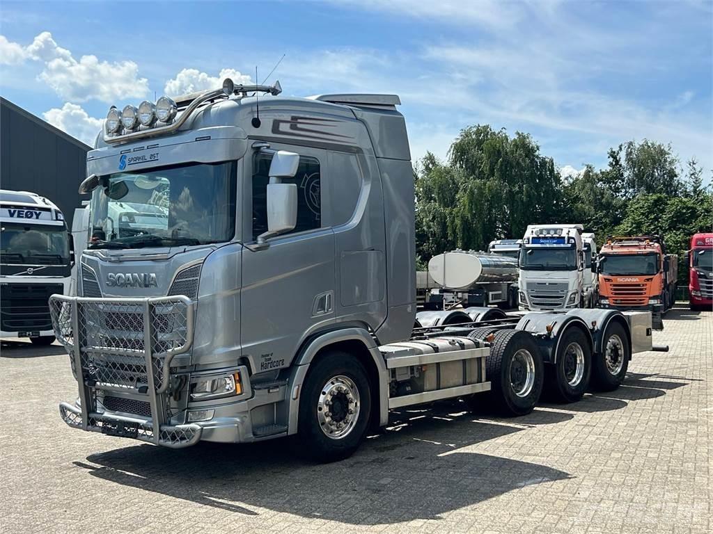 Scania R650 8x4 Chassier