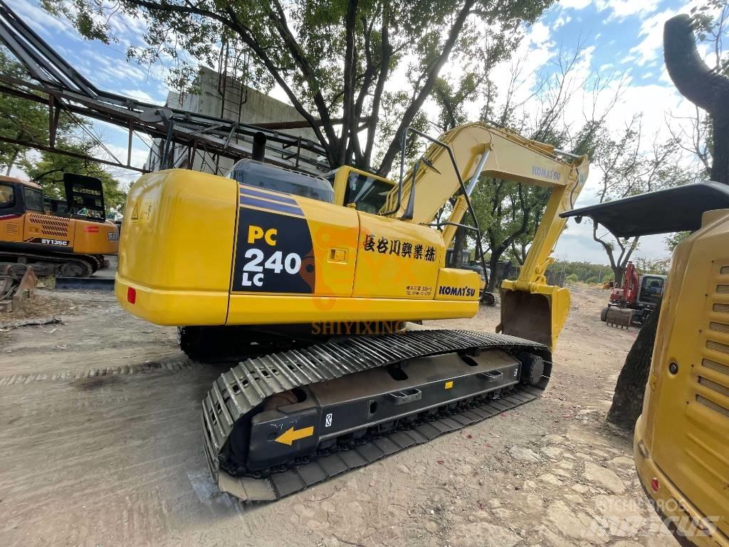 Komatsu PC 240-8 Bandgrävare