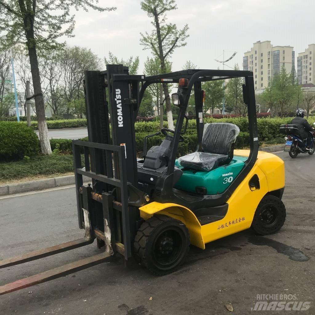 Komatsu 30 Dieselmotviktstruckar