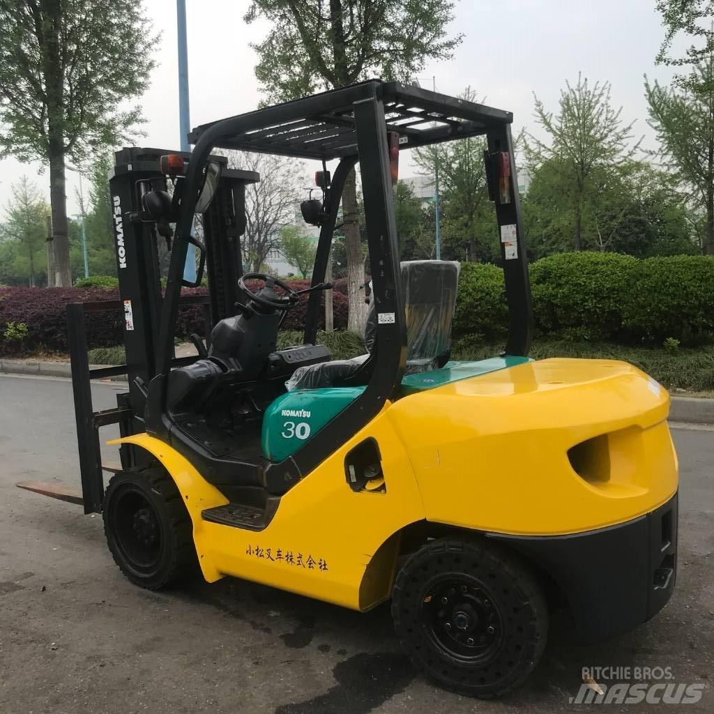 Komatsu 30 Dieselmotviktstruckar