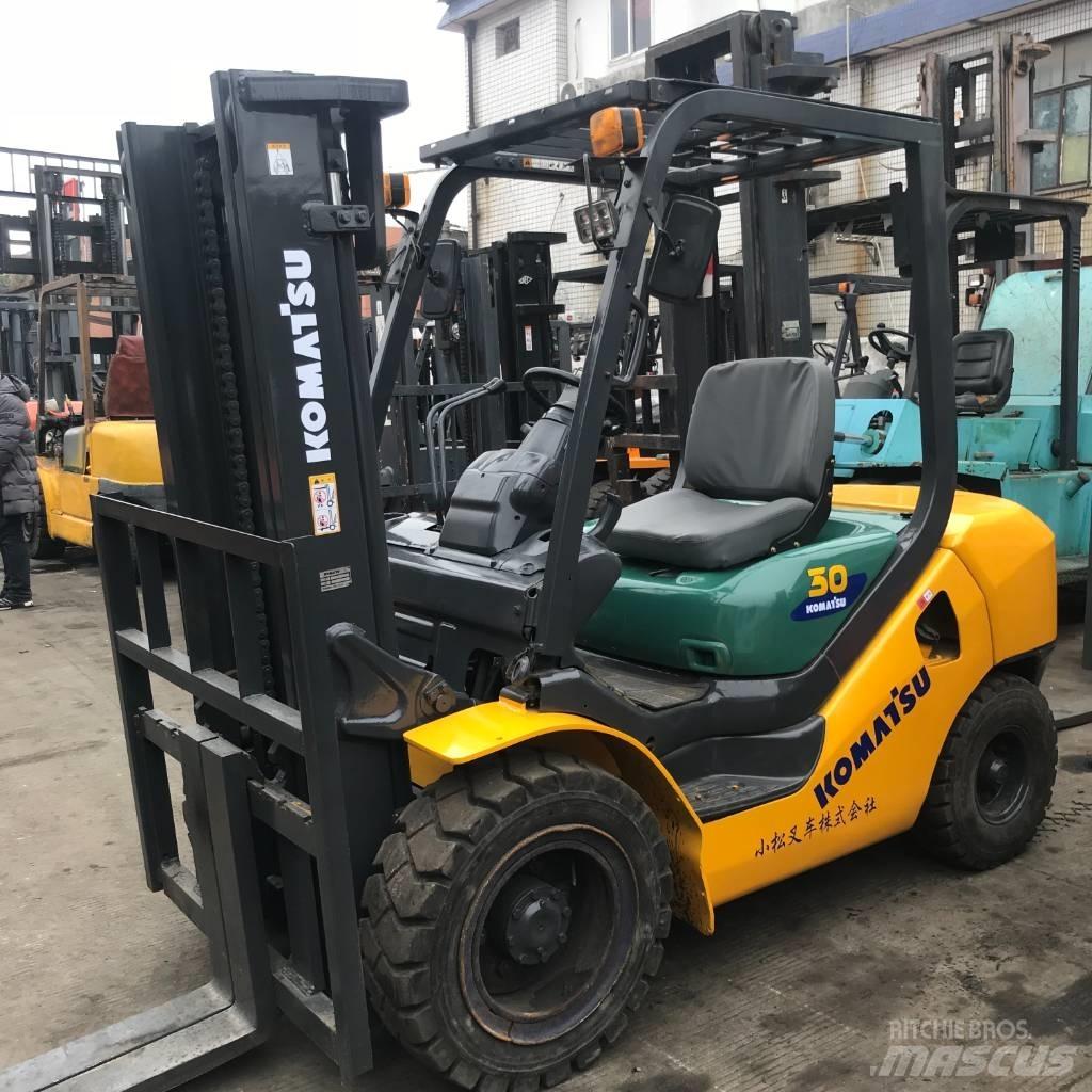 Komatsu 30 Dieselmotviktstruckar