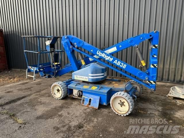 UpRight AB38N Bomliftar