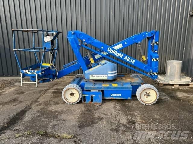 UpRight AB38N Bomliftar