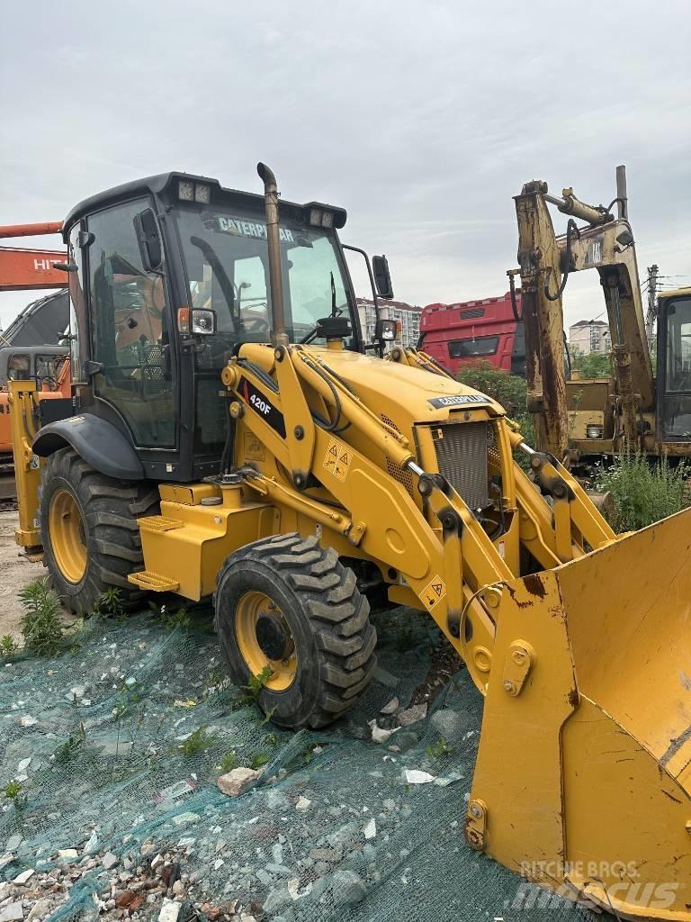 CAT 420 F Grävlastare