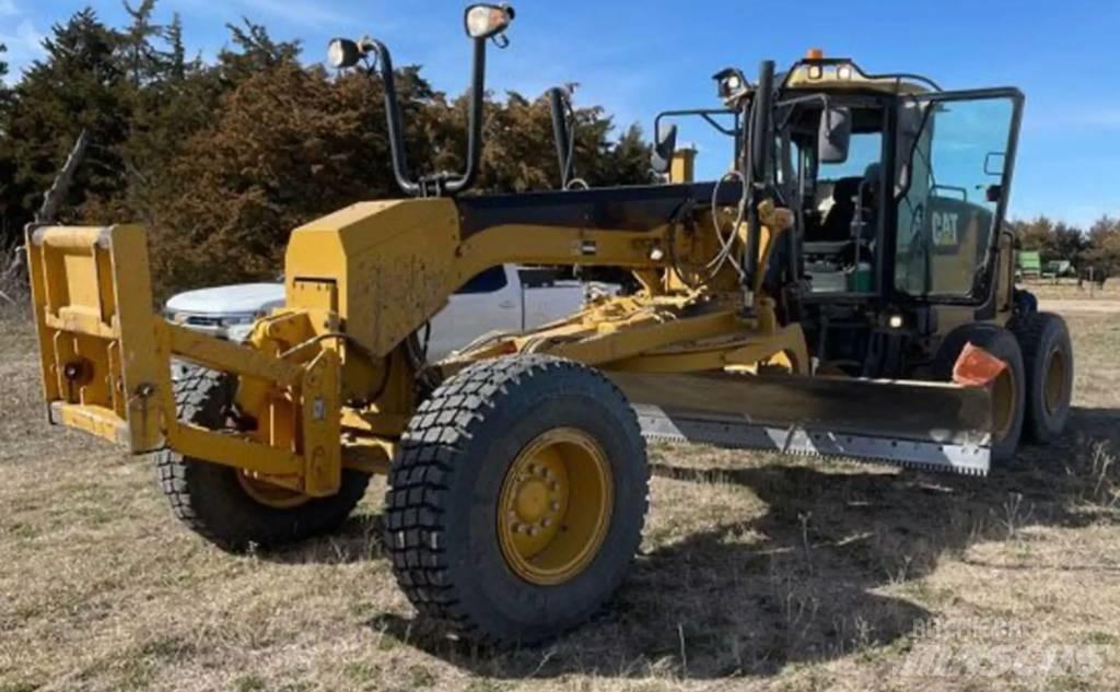 CAT 140M Väghyvlar