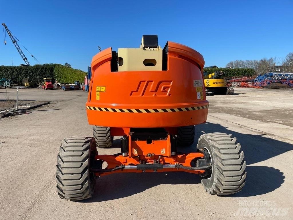 JLG 520 AJ Bomliftar