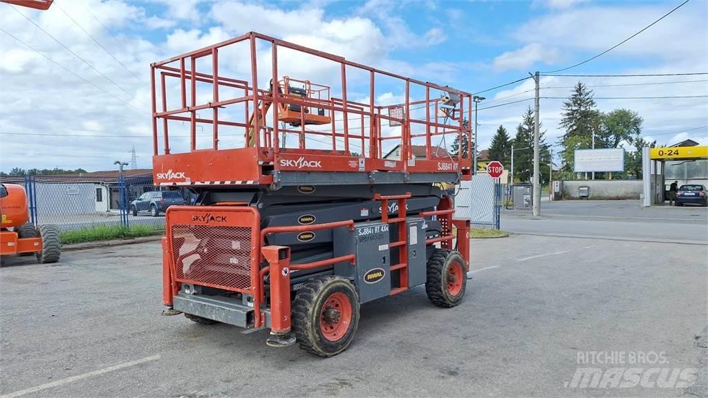 SkyJack 8841RT Saxliftar