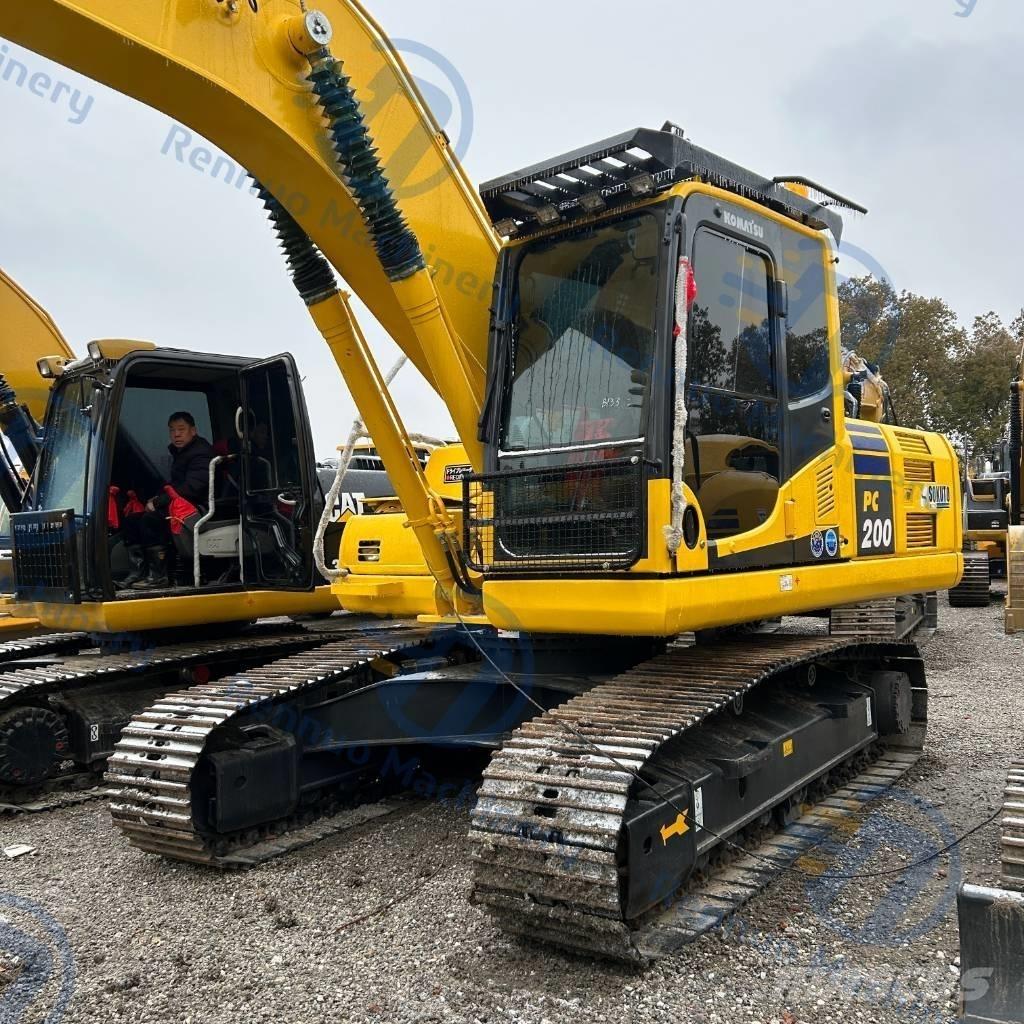 Komatsu PC200-8 Bandgrävare