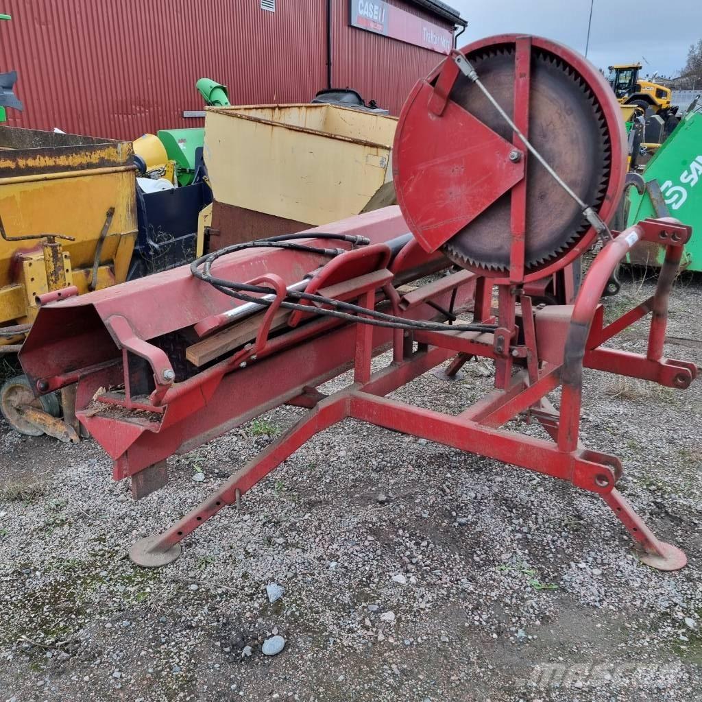 Dalen 1254 Vedmaskin. Vedklyvar och vedkapar