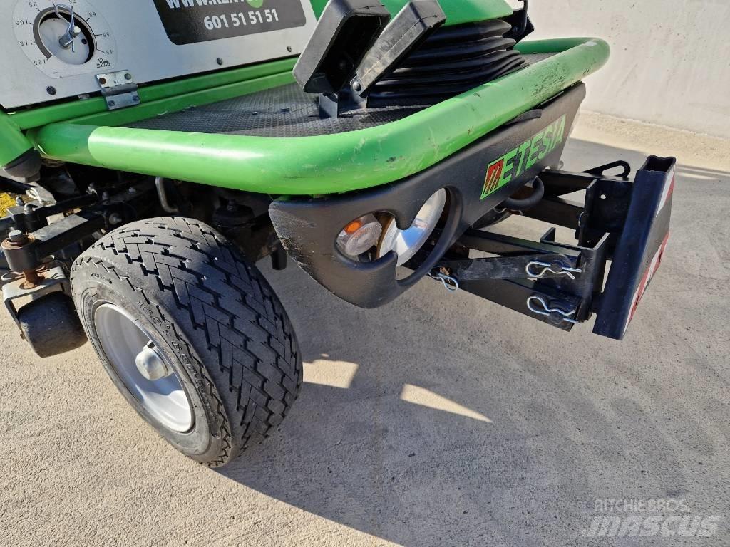 Etesia 124D Monterade och påhängda gräsklippare