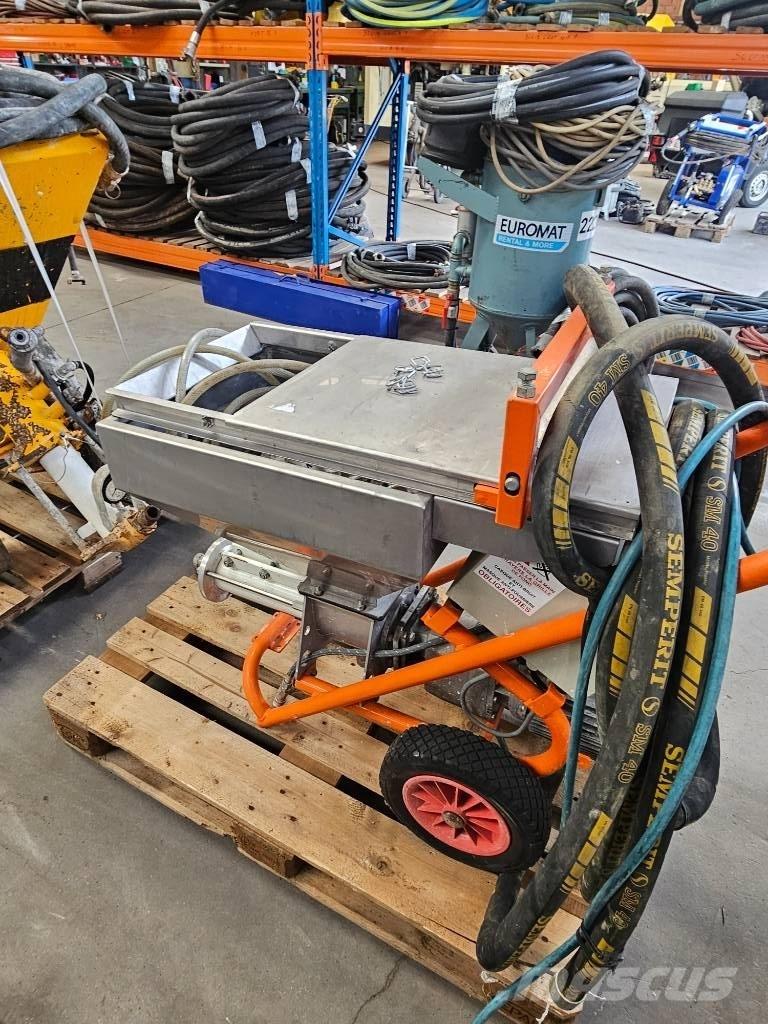  La tyrolienne T152 Betongpumpar