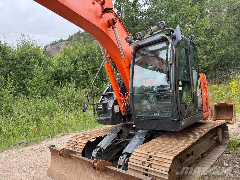 Hitachi ZX135USBL-6 Bandgrävare