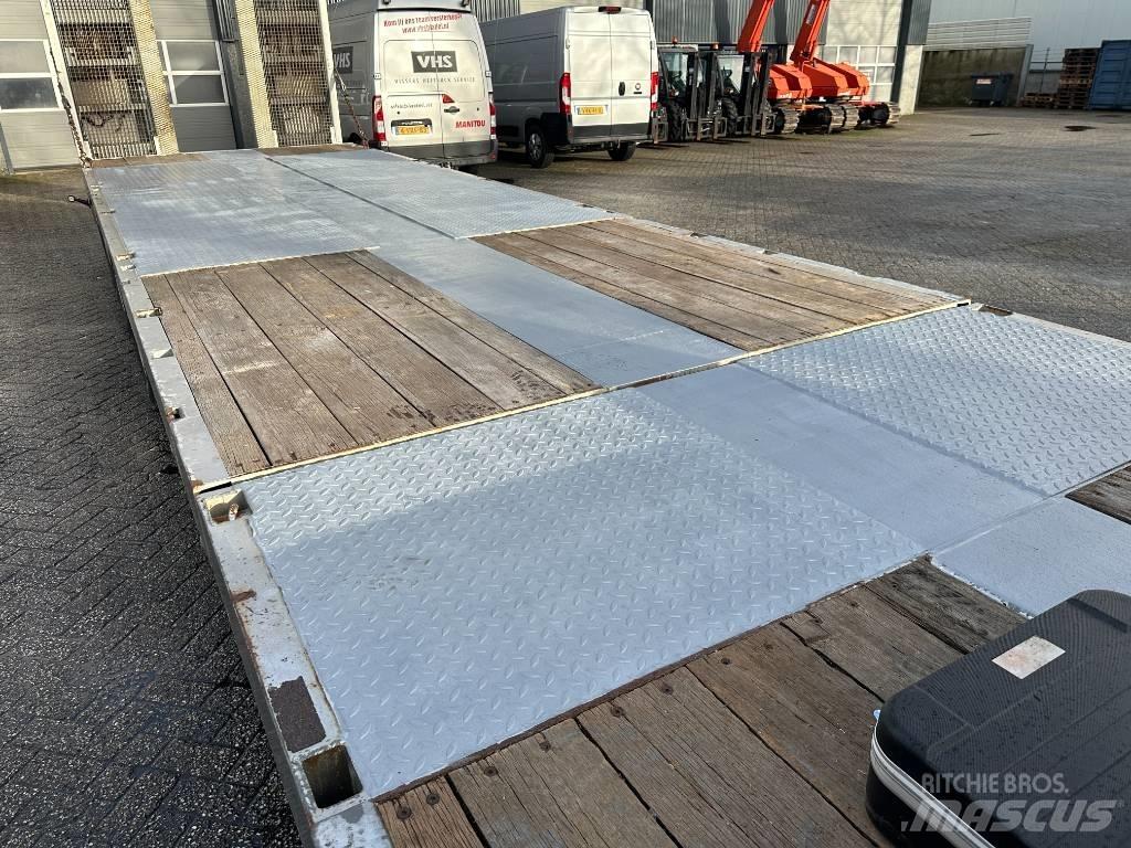 Nooteboom MCO 48 Låg lastande semi trailer