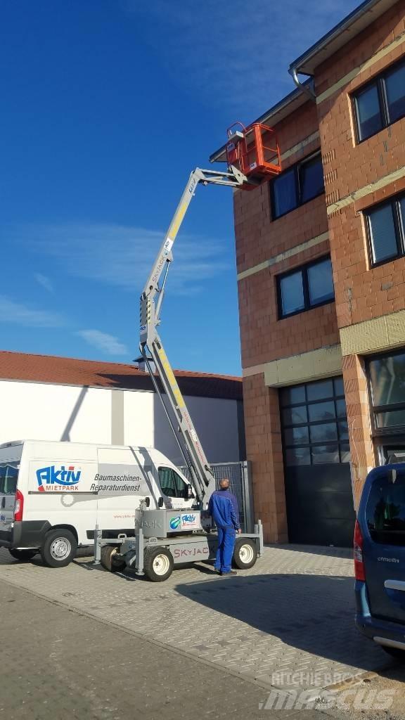 SkyJack SJKB 12 Bomliftar