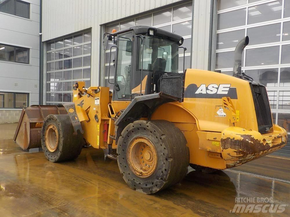 CASE 821 F Hjullastare