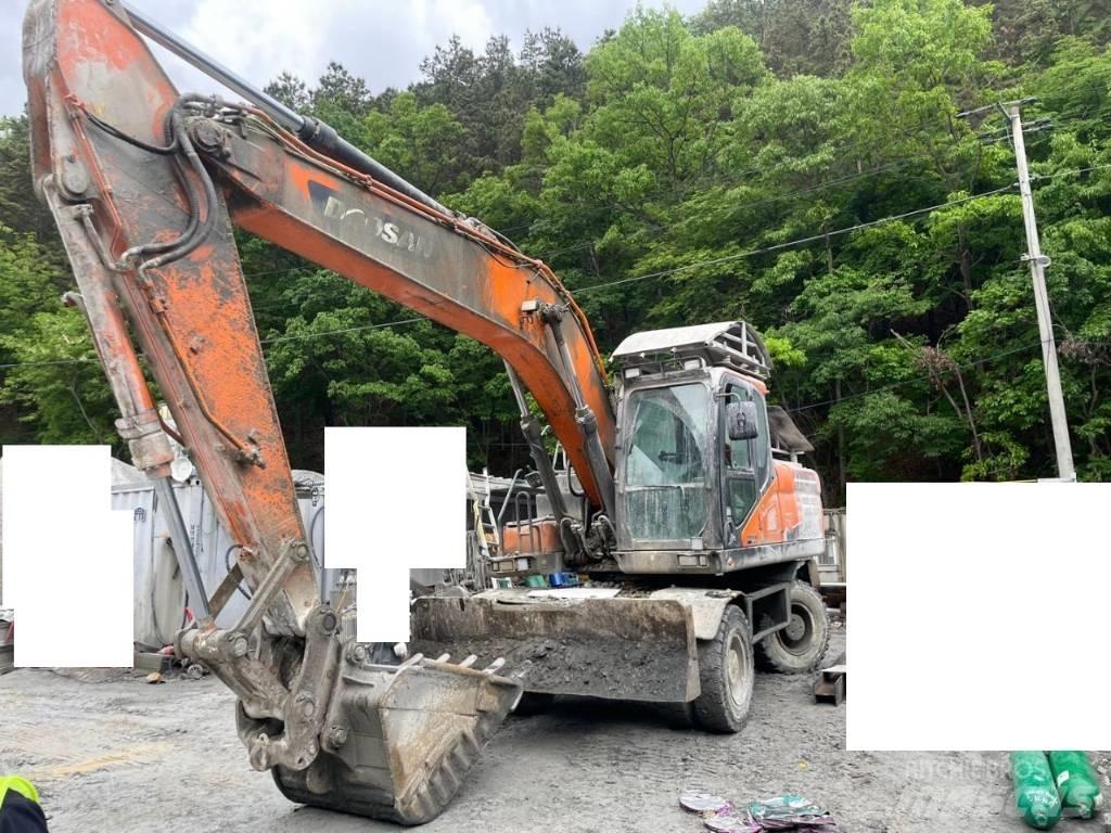 Doosan DX 210 W Hjulgrävare