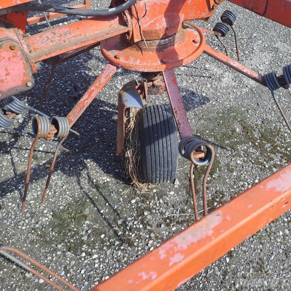 Kuhn GF 6301 M H Vändare och luftare