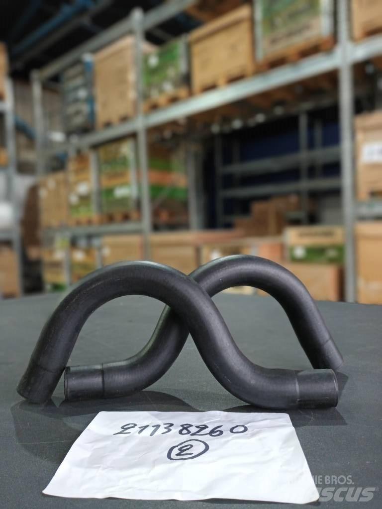 Volvo HOSE 21138260 Radiatorer