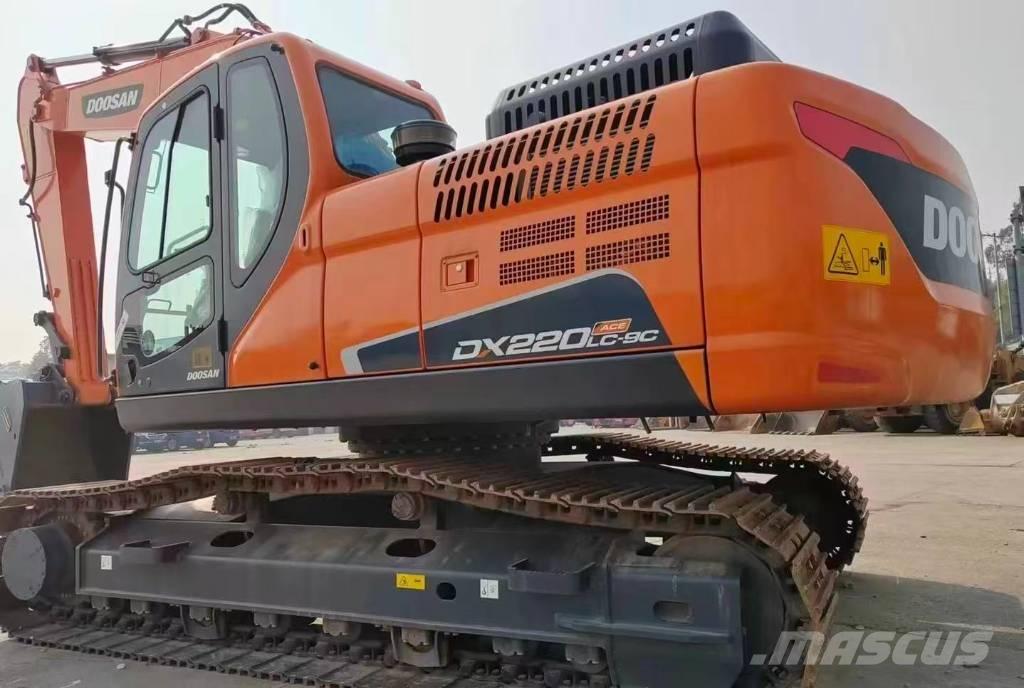 Doosan DX 220 Bandgrävare