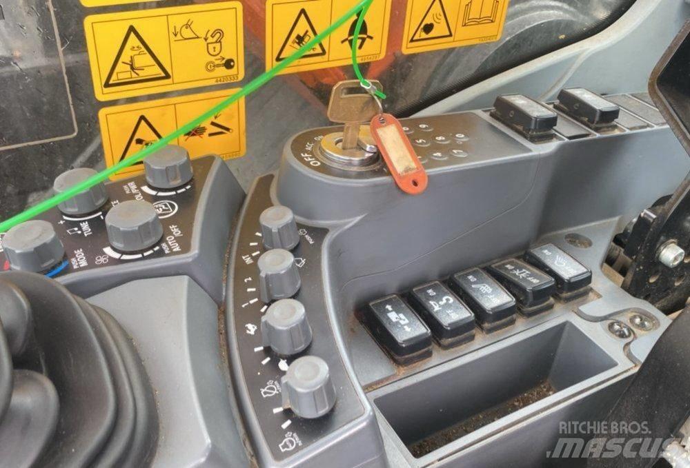 Hitachi ZX 300 LC-7 Bandgrävare