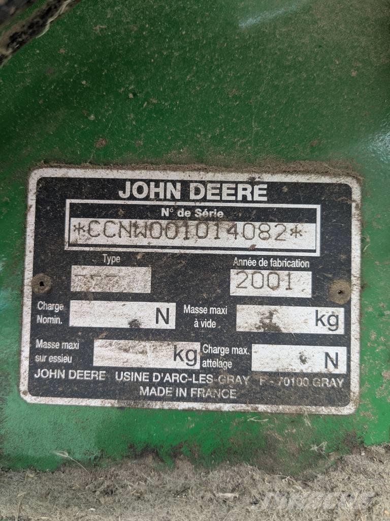 John Deere 575 Rundbalspressar