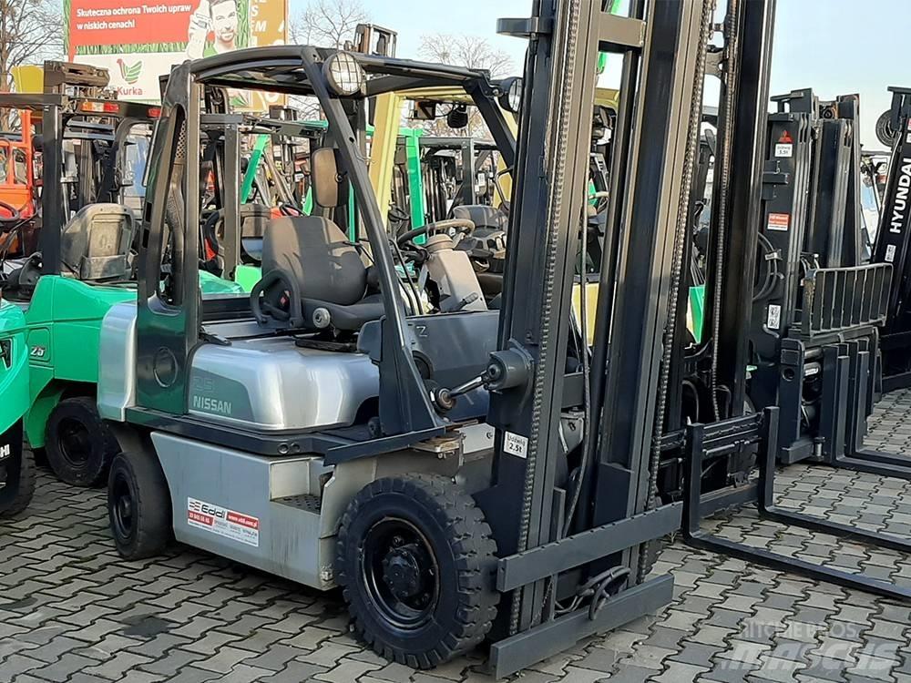 Nissan Y1D2A25Q Dieselmotviktstruckar