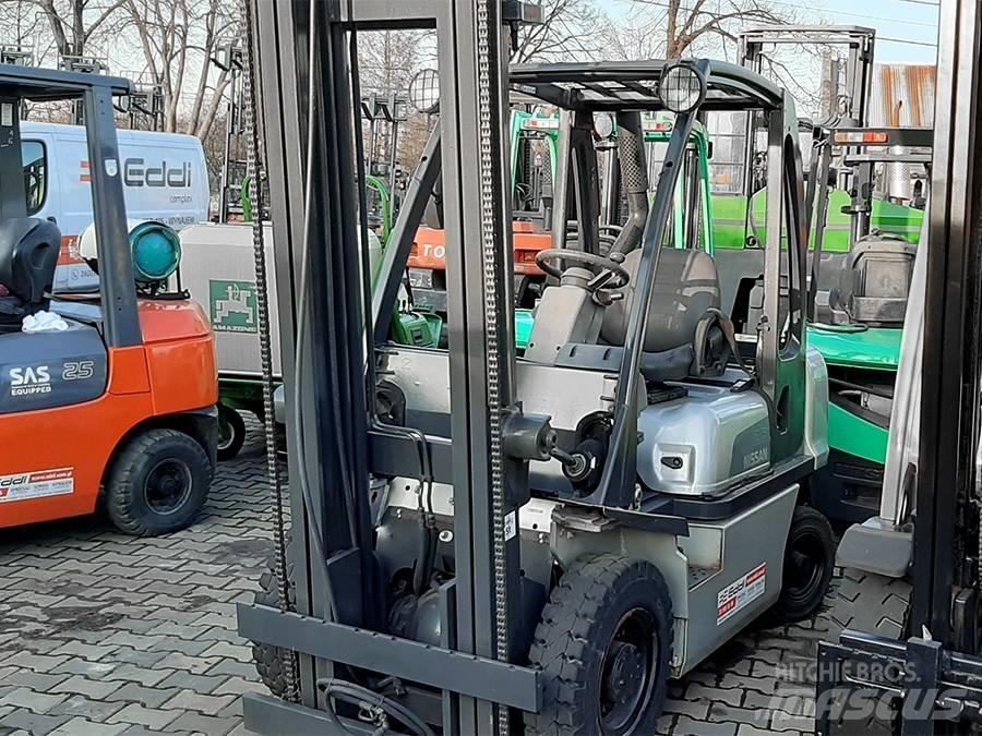 Nissan Y1D2A25Q Dieselmotviktstruckar