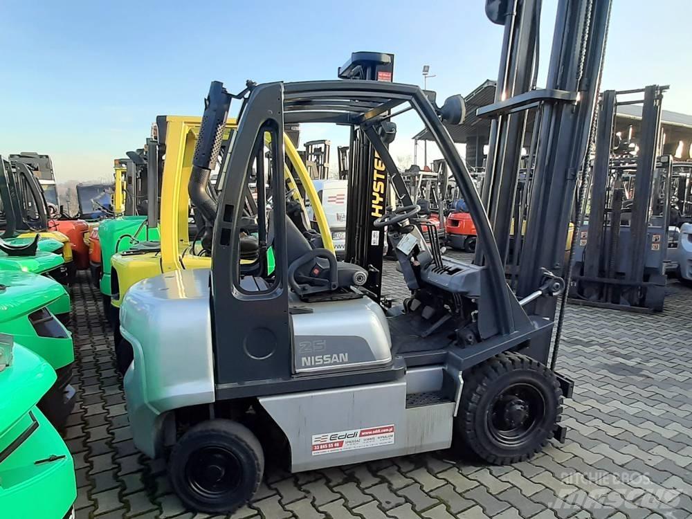 Nissan Y1D2A25Q Dieselmotviktstruckar