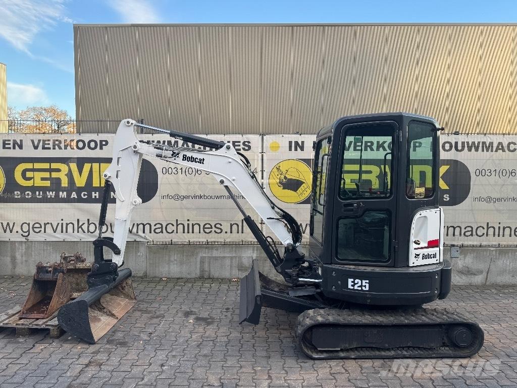 Bobcat E25 Minigrävare < 7t