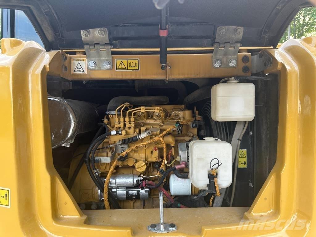 CAT 307E2 Bandgrävare