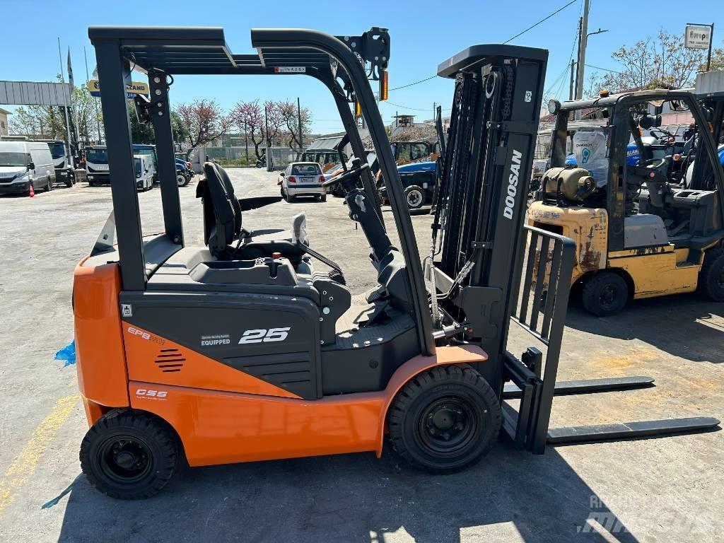 Doosan B 25 NS Elmotviktstruckar
