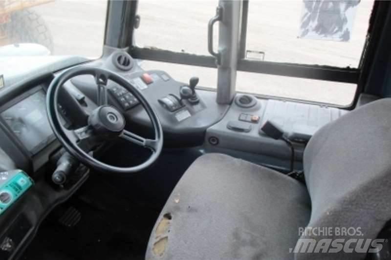Bell B30D Midjestyrd dumper