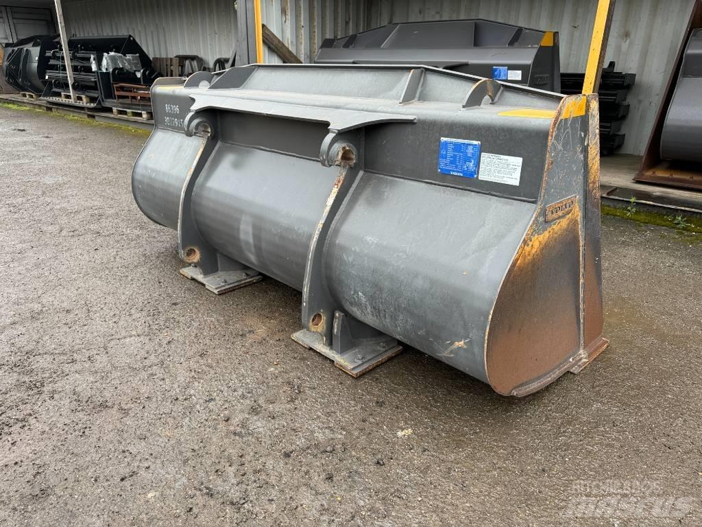 Volvo 1.6m Bucket Skopor
