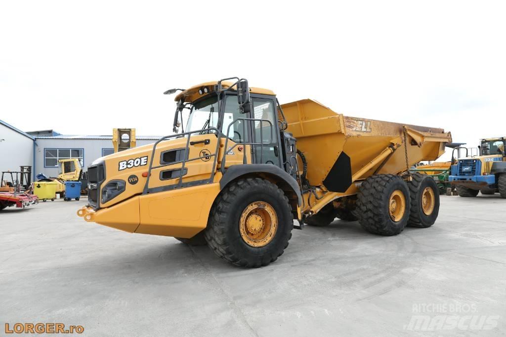 Bell B 30 E Midjestyrd dumper