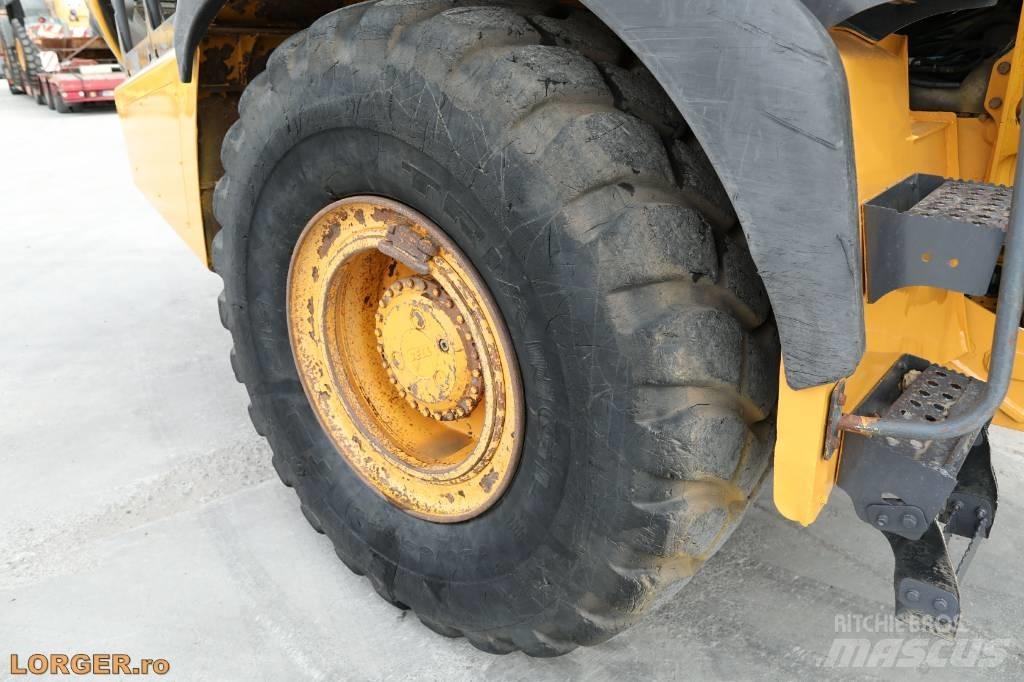 Bell B 30 E Midjestyrd dumper