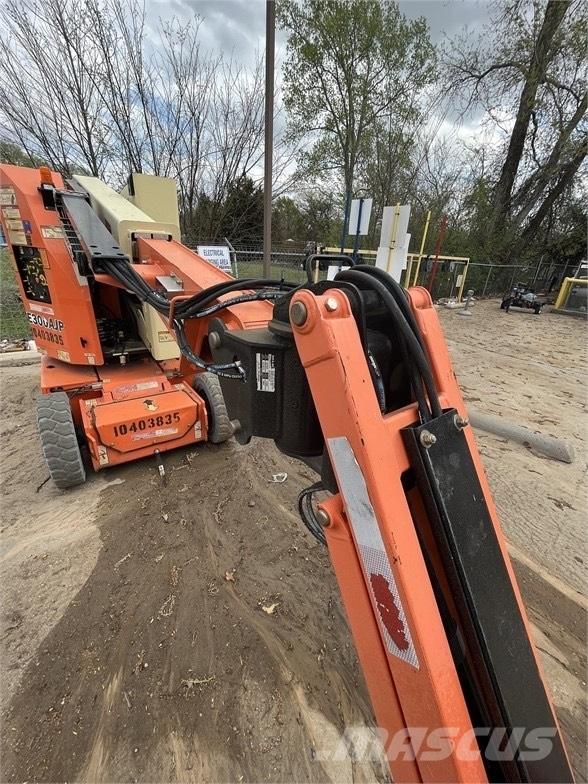 JLG E 300 AJP Saxliftar