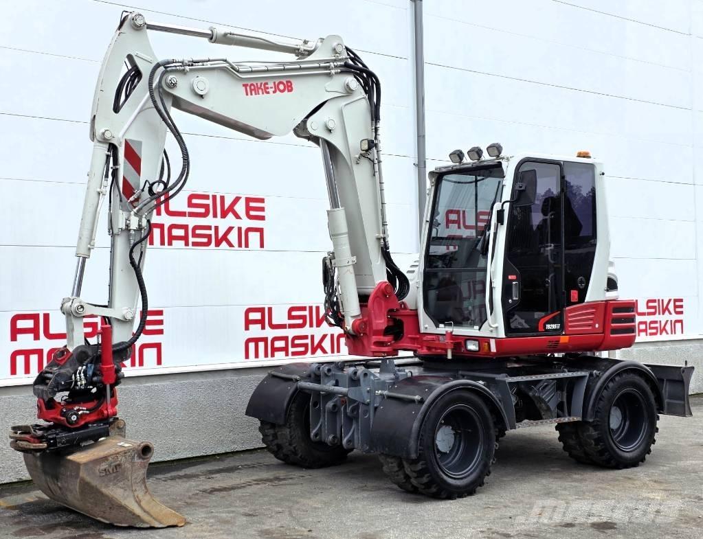 Takeuchi TB 295 W Hjulgrävare