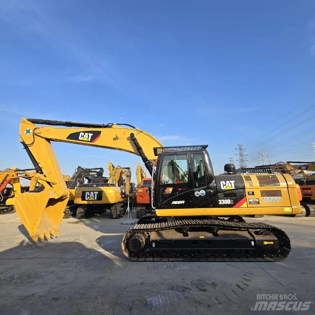 CAT 330 D2 Midigrävmaskiner 7t - 12t